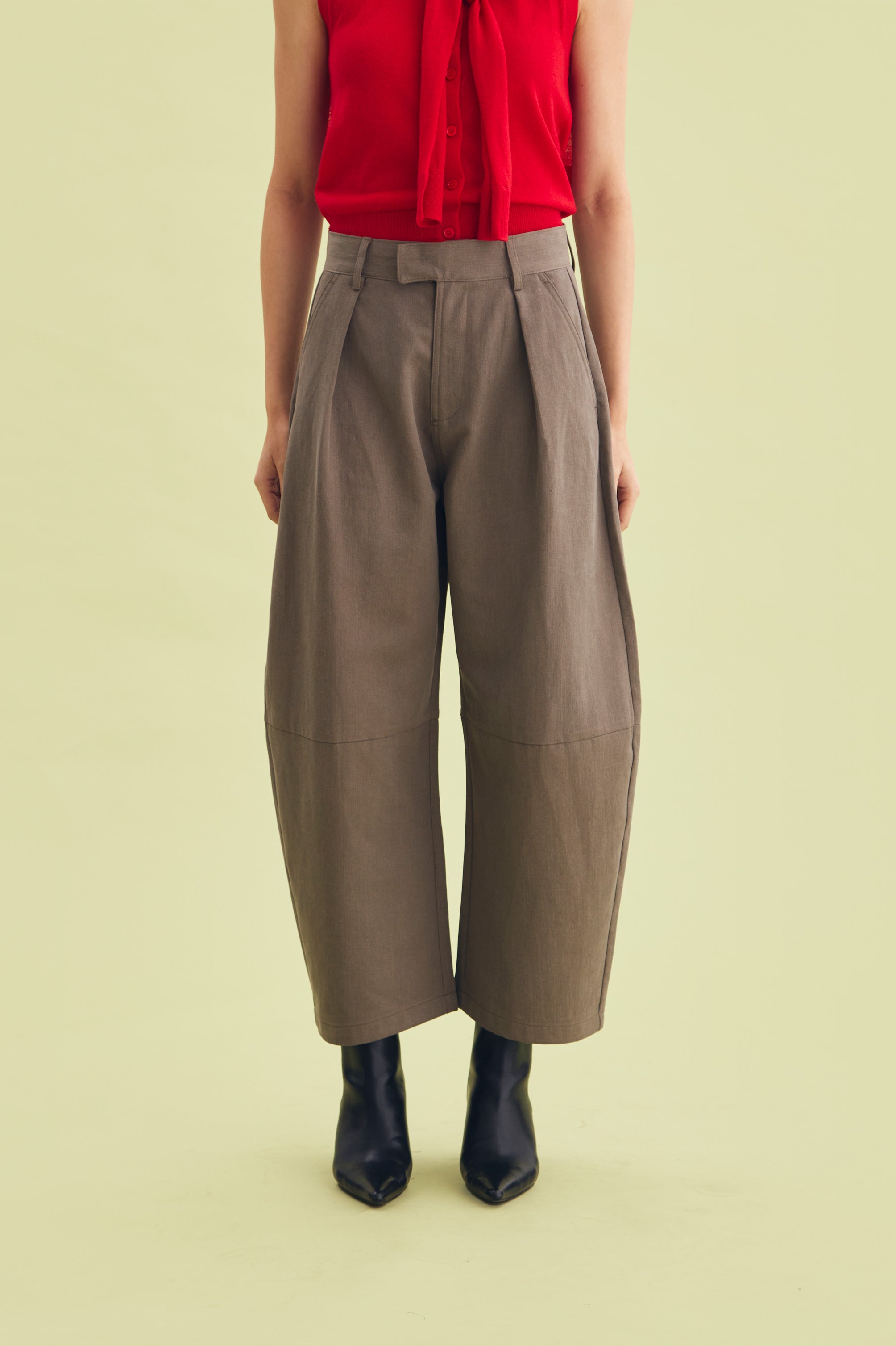 LUMINOUS PANTS GREY - CALLIE ft. IRANI VIANZA