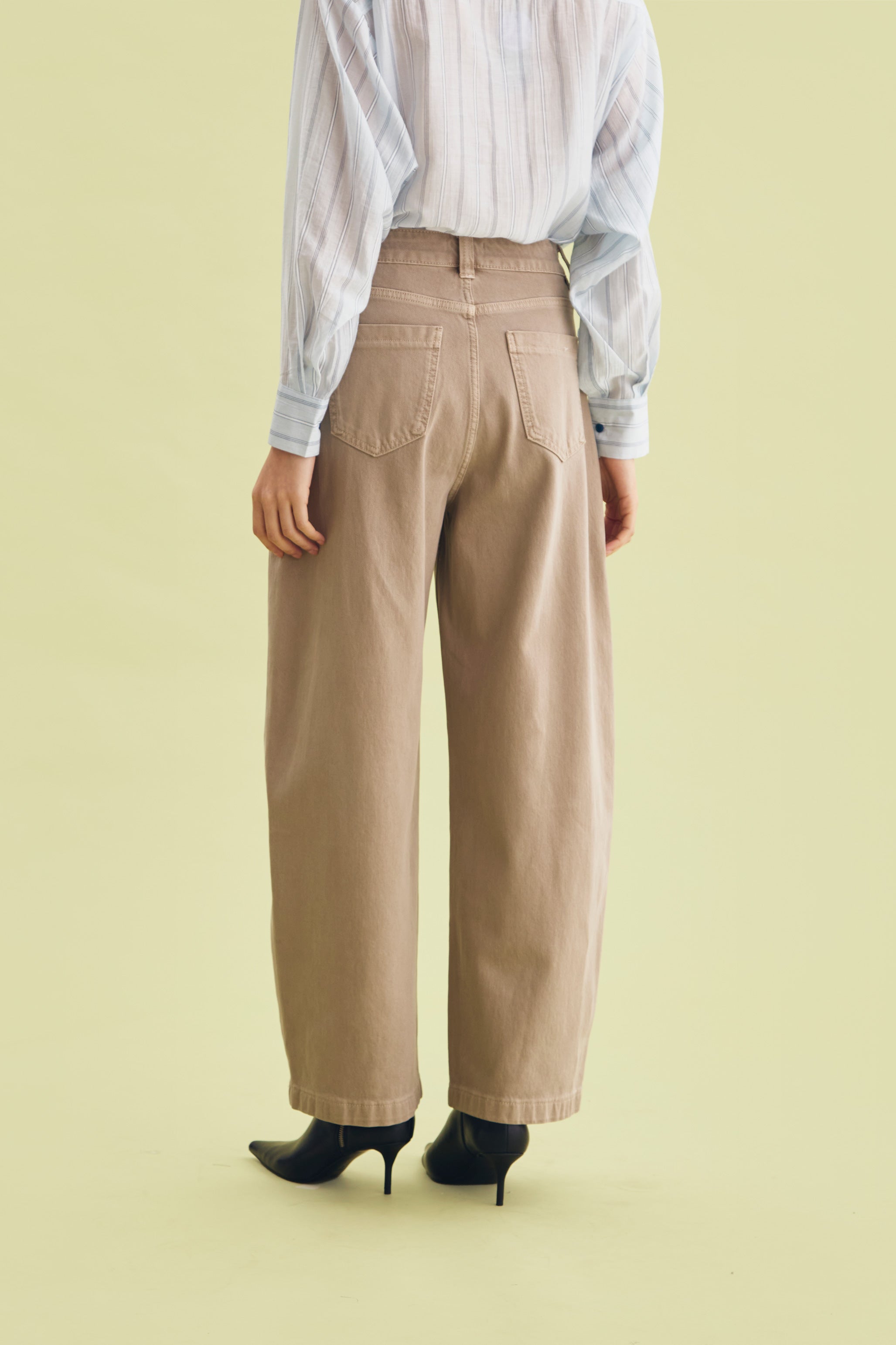 TRANCE PANTS BEIGE - CALLIE ft. IRANI VIANZA