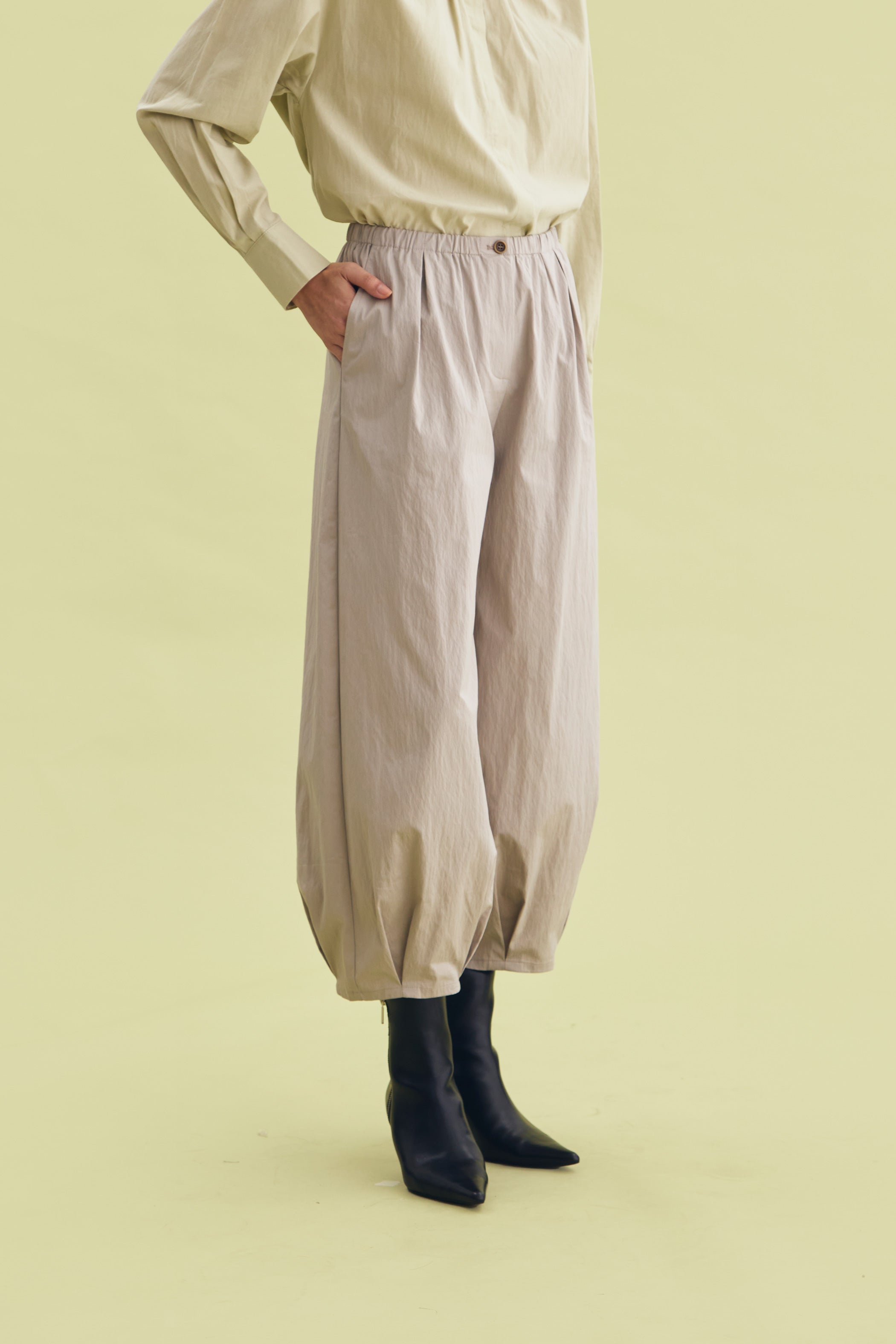 LUCENCE PANTS GREY - CALLIE ft. IRANI VIANZA