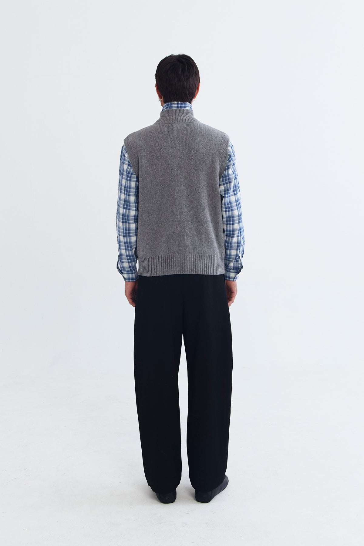 SACRAMENTO VEST GREY