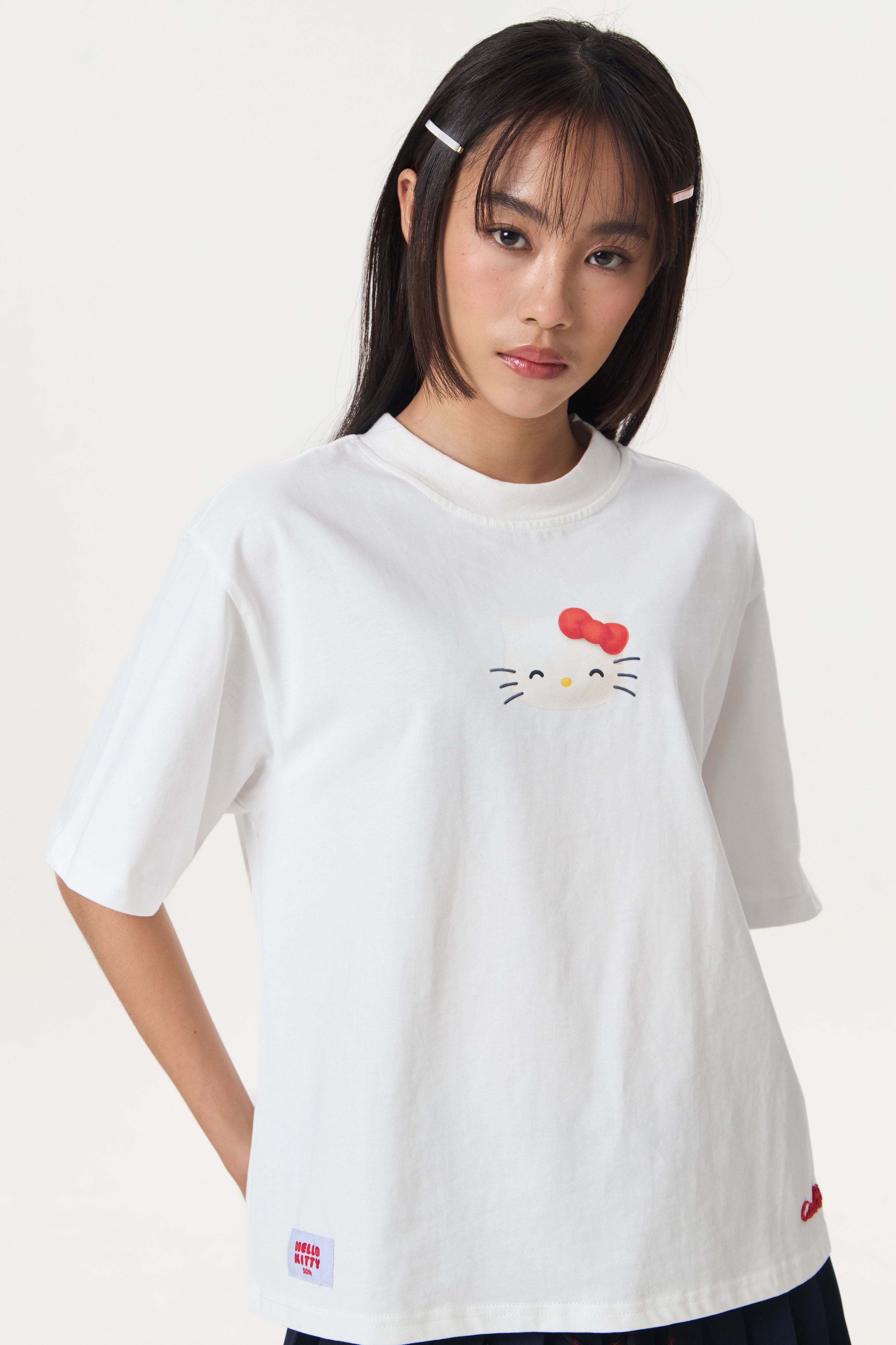 WHISKIE TEE WHITE - CALLIE X HELLO KITTY