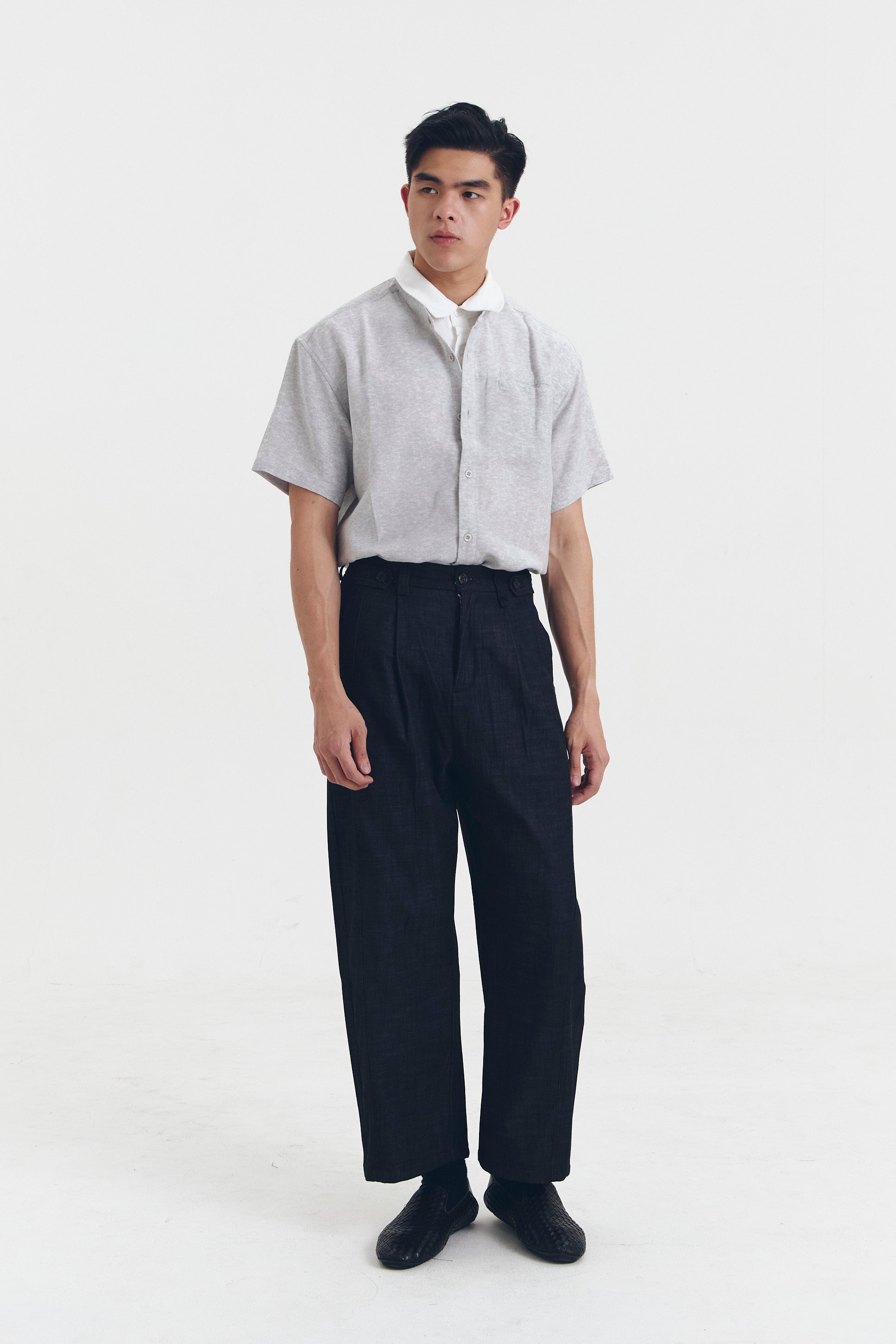 CELANA OSLO HITAM