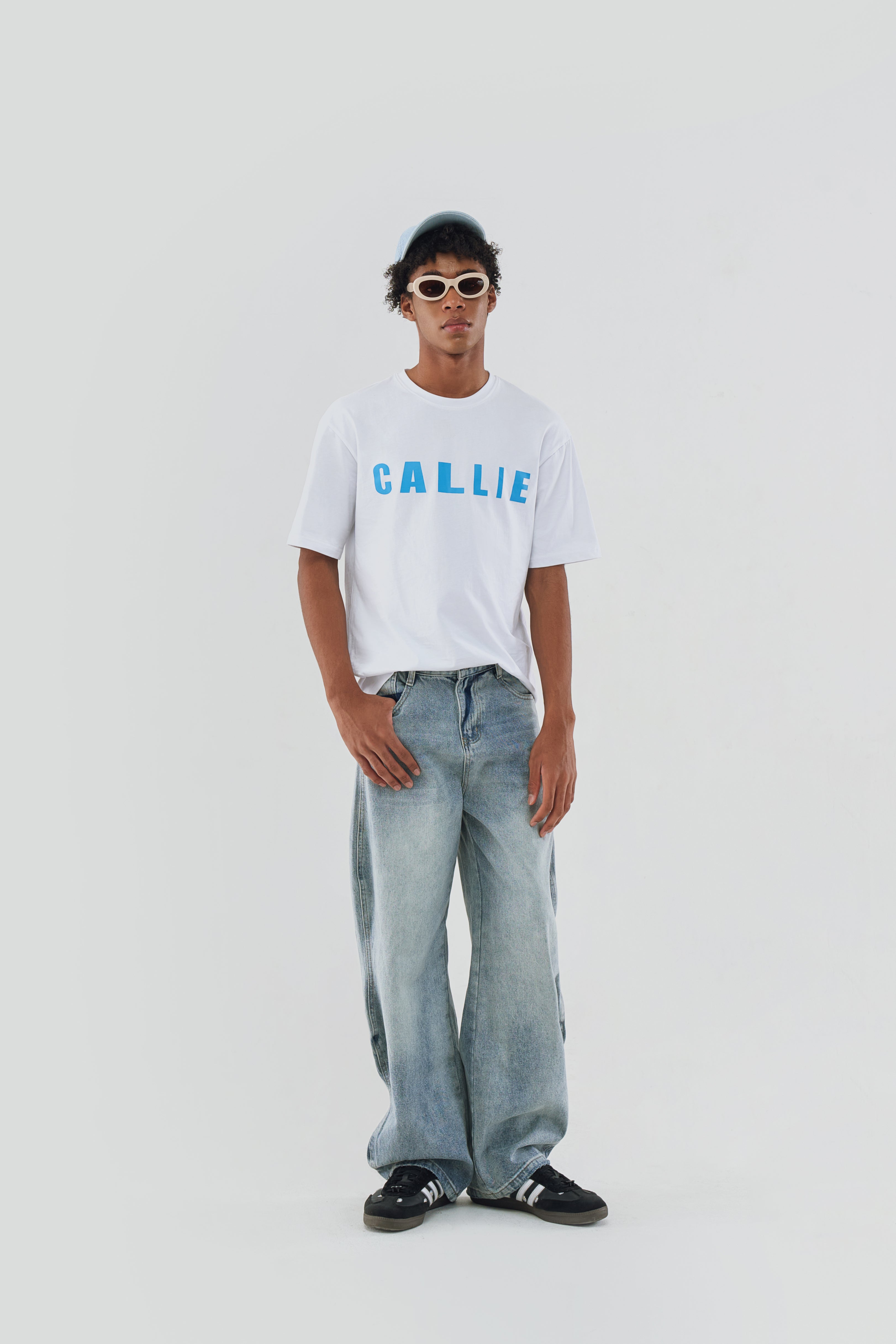 CALLIE BASIC T-SHIRT WHITE-BLUE