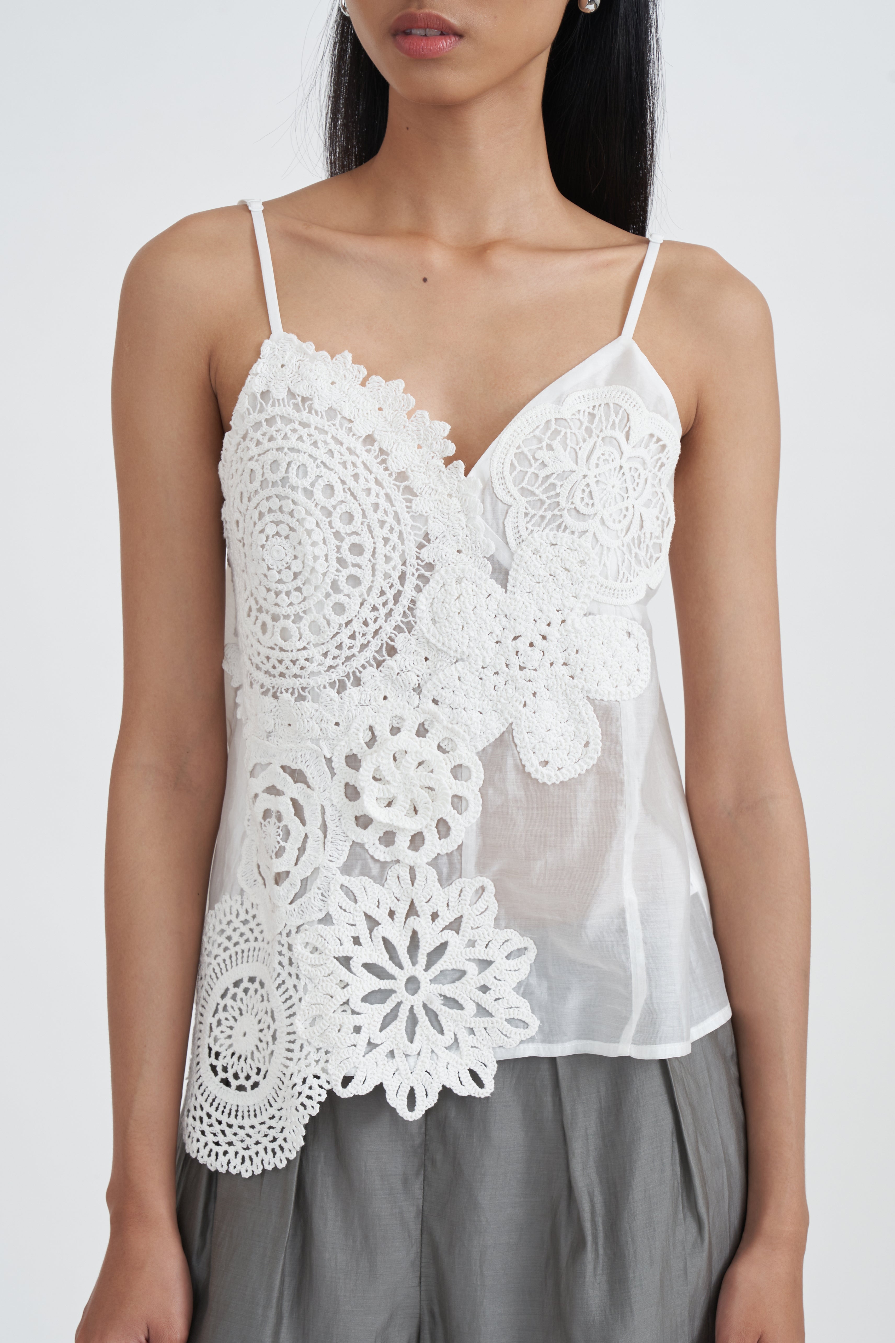 ROSETTE TOP WHITE