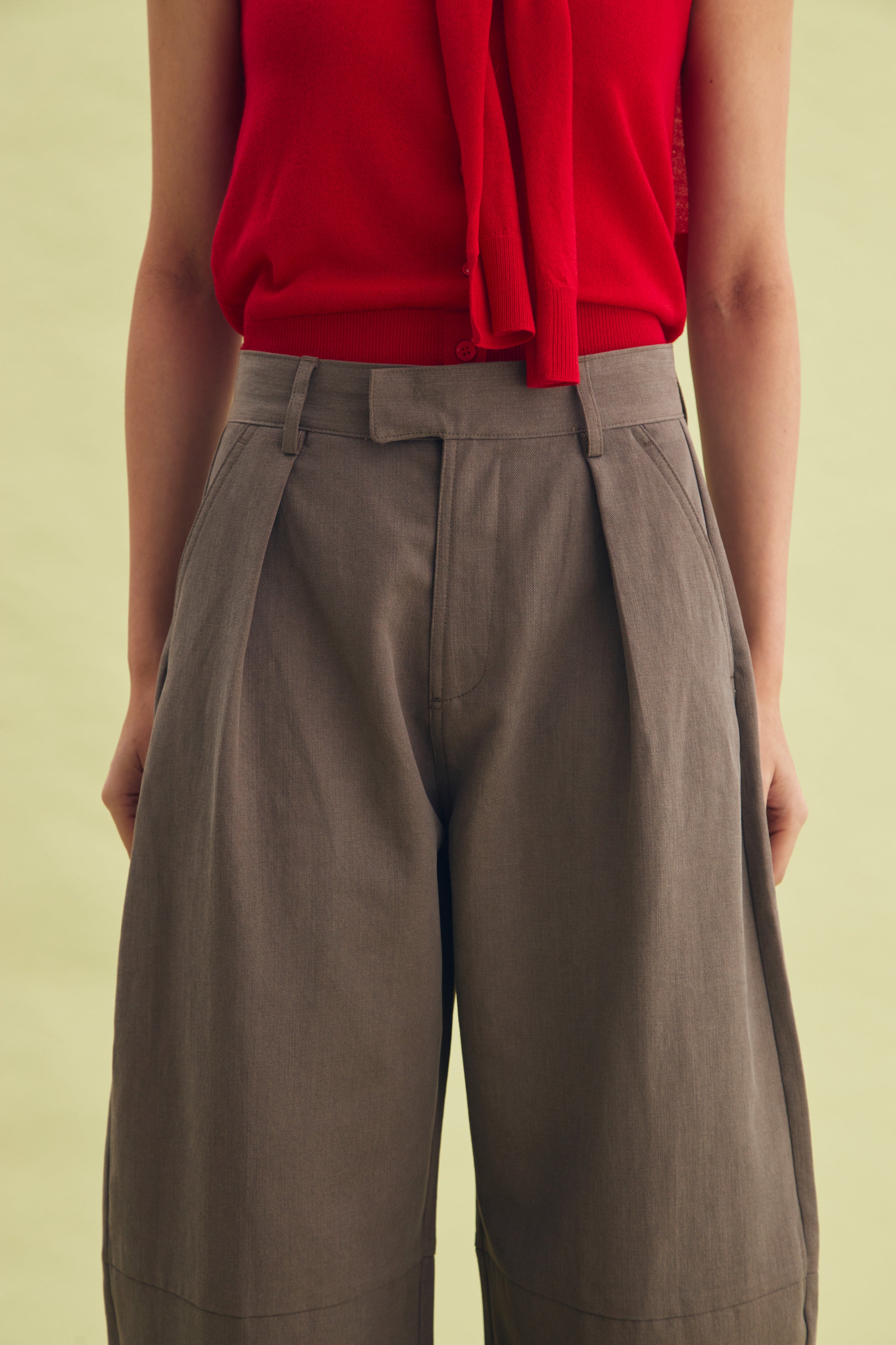 LUMINOUS PANTS GREY - CALLIE ft. IRANI VIANZA