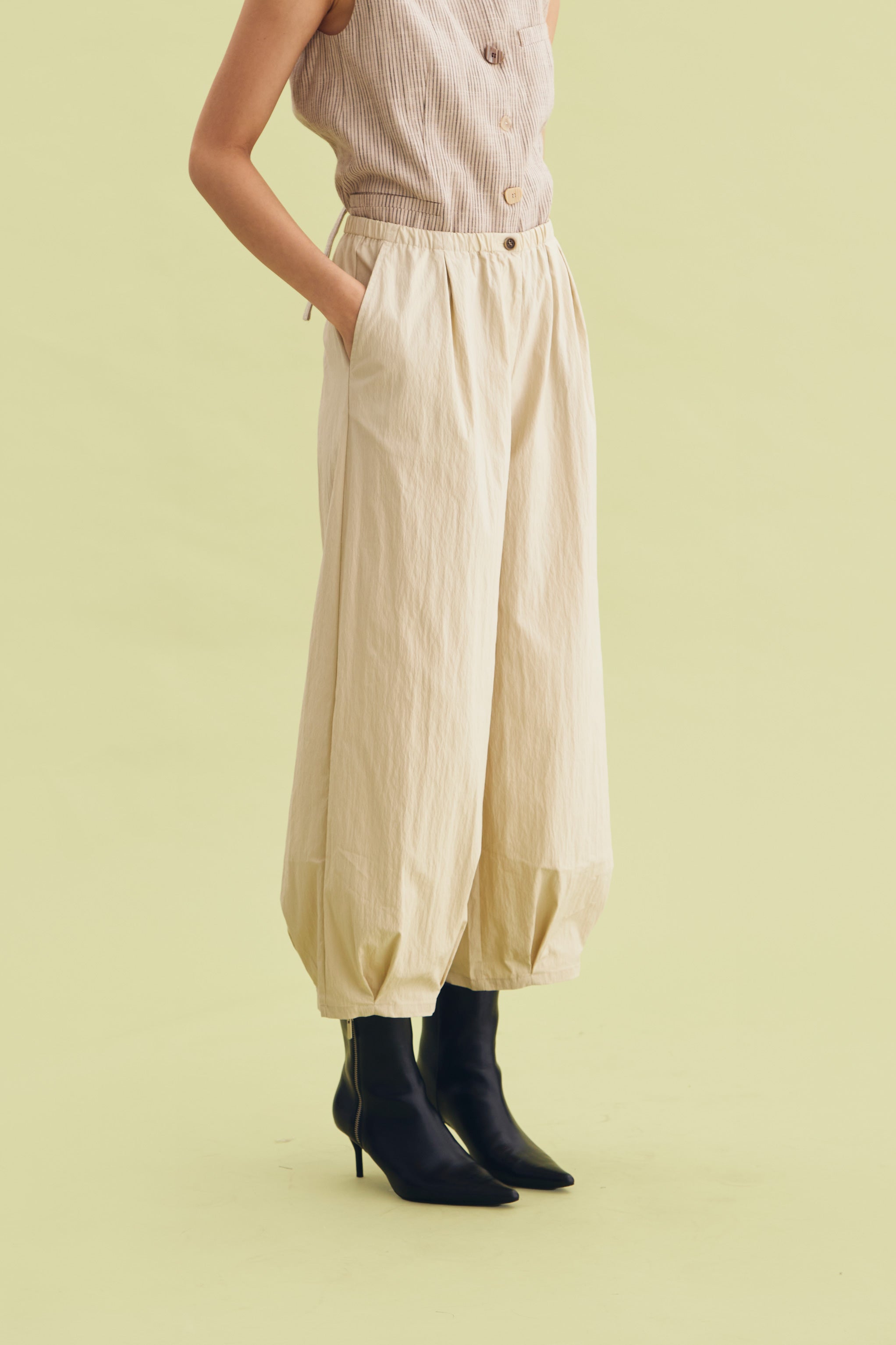 LUCENCE PANTS WHITE - CALLIE ft. IRANI VIANZA