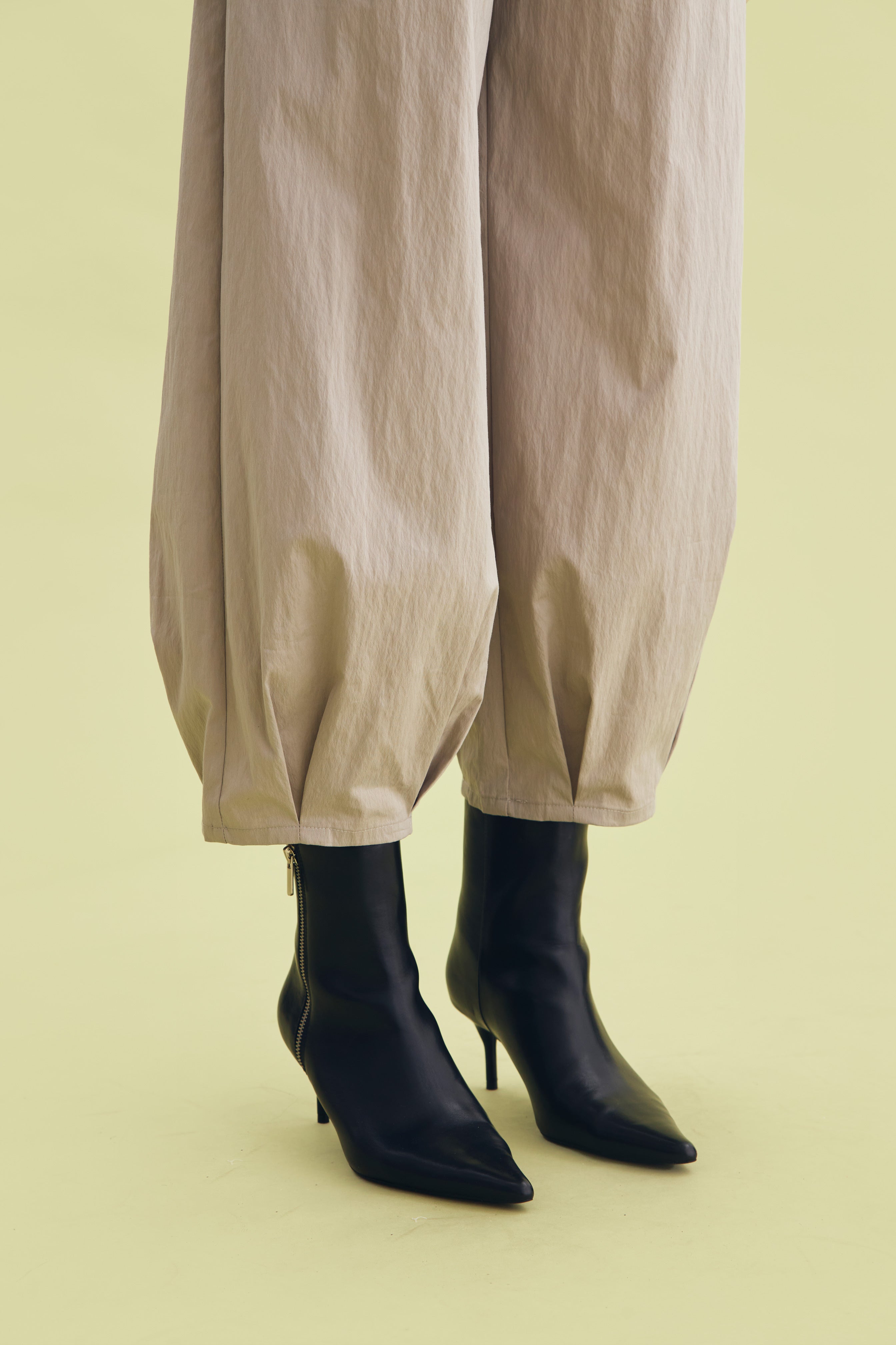 LUCENCE PANTS GREY - CALLIE ft. IRANI VIANZA