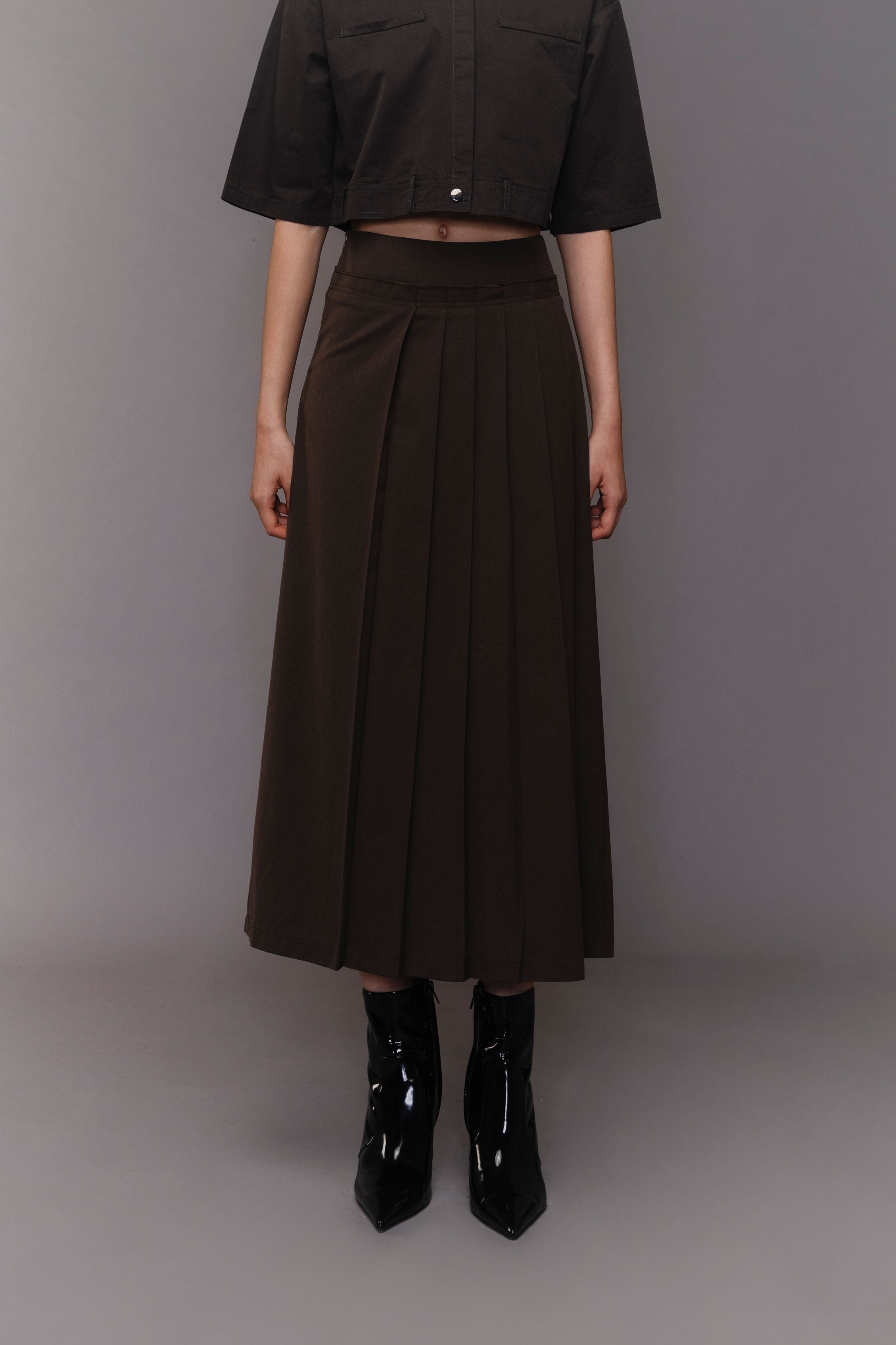 LASSIE TOP DARK GREY