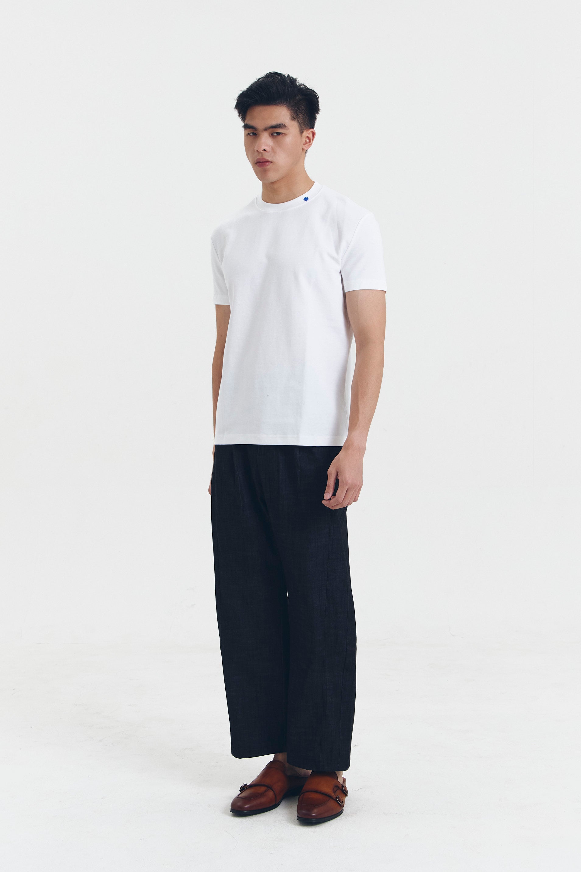 KAOS LUCCA PUTIH