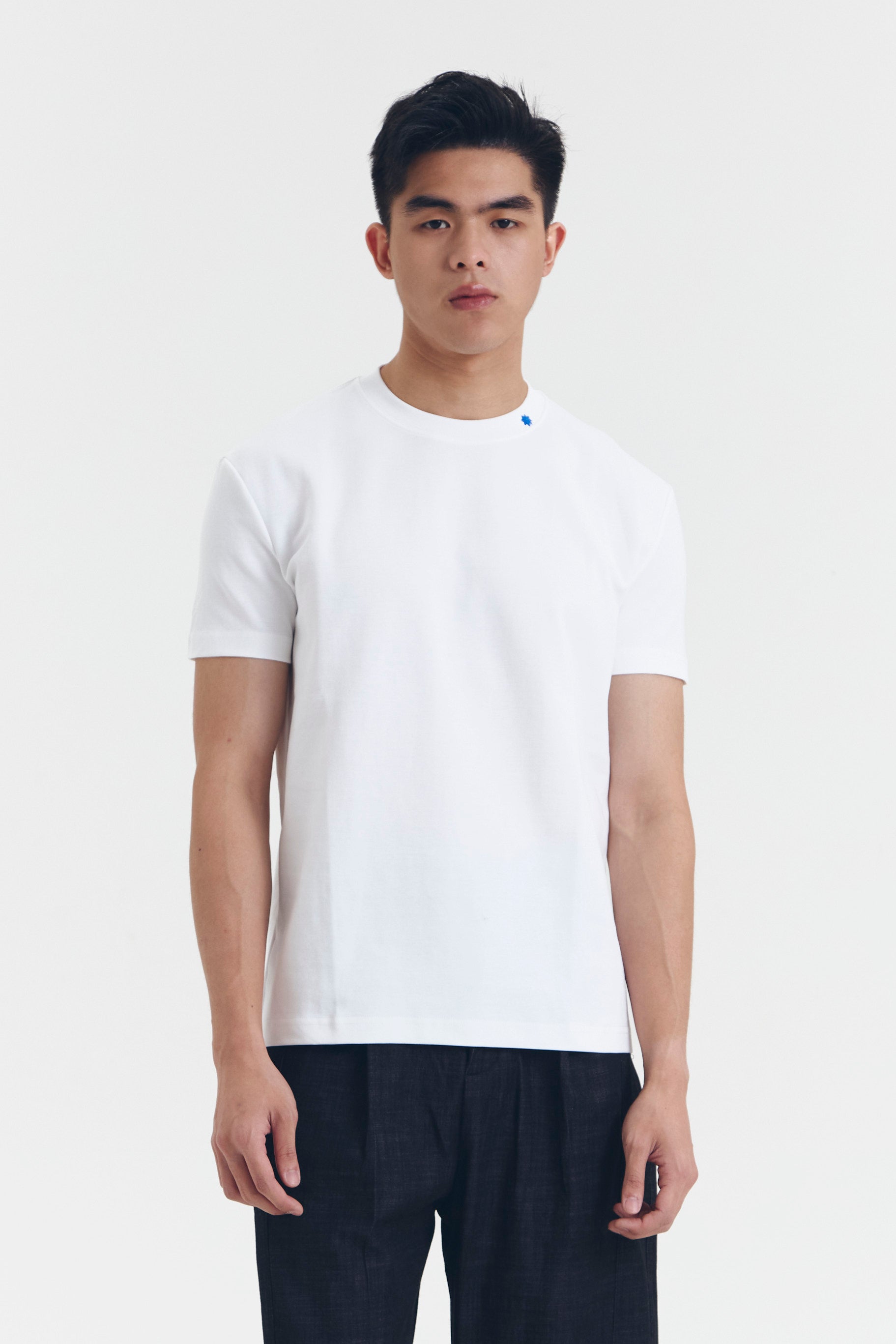 KAOS LUCCA PUTIH