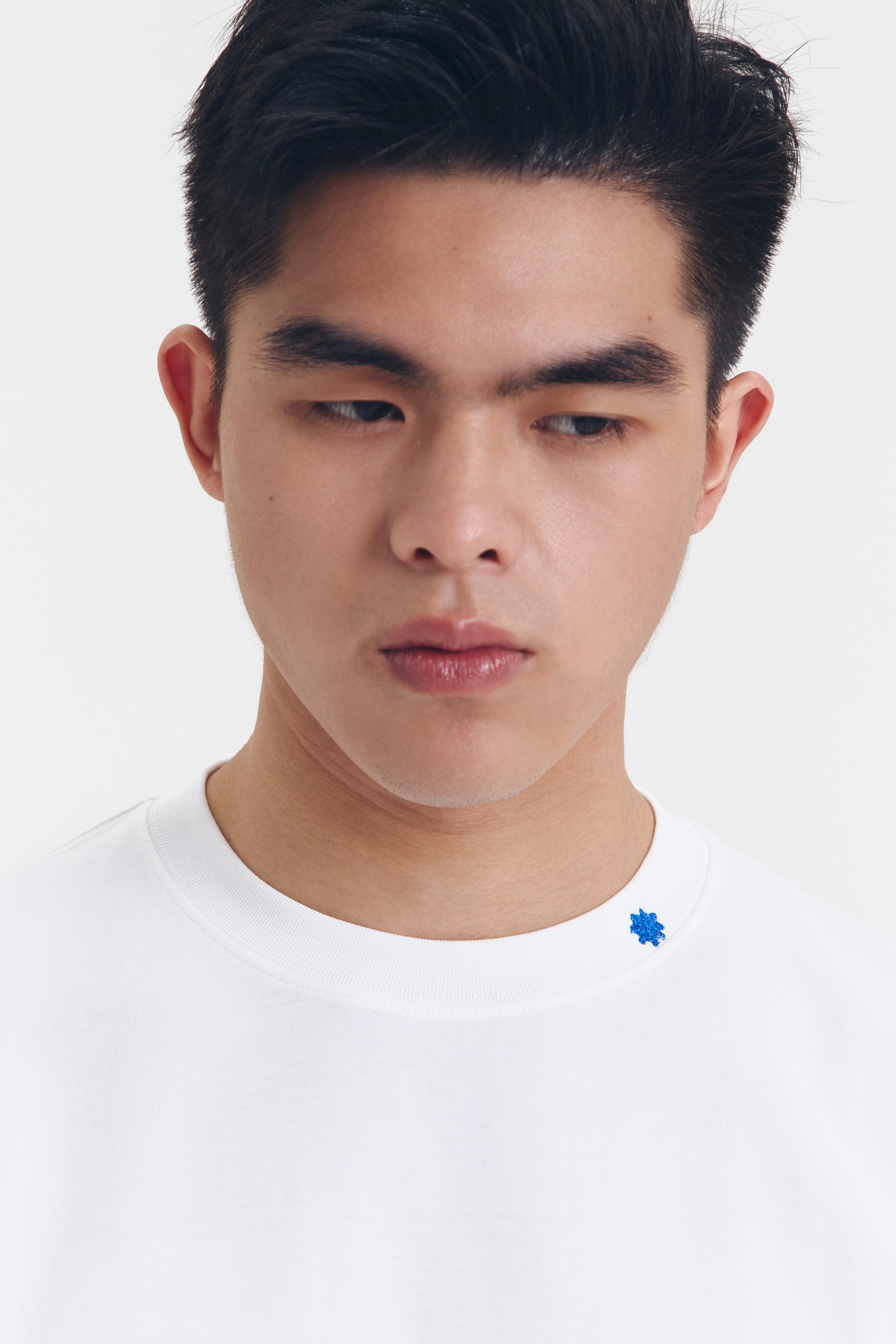 KAOS LUCCA PUTIH