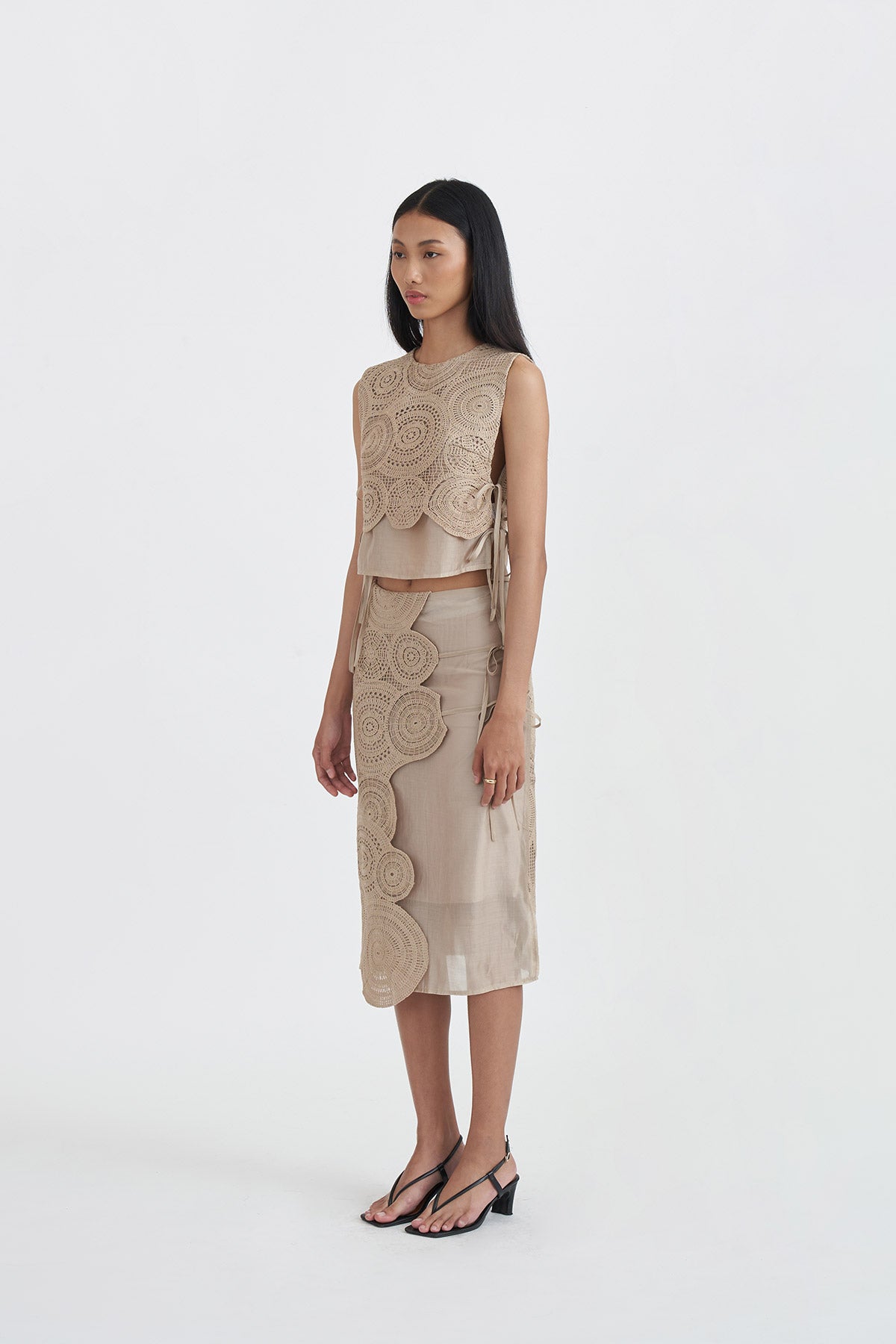 ROSETTE VEST BEIGE