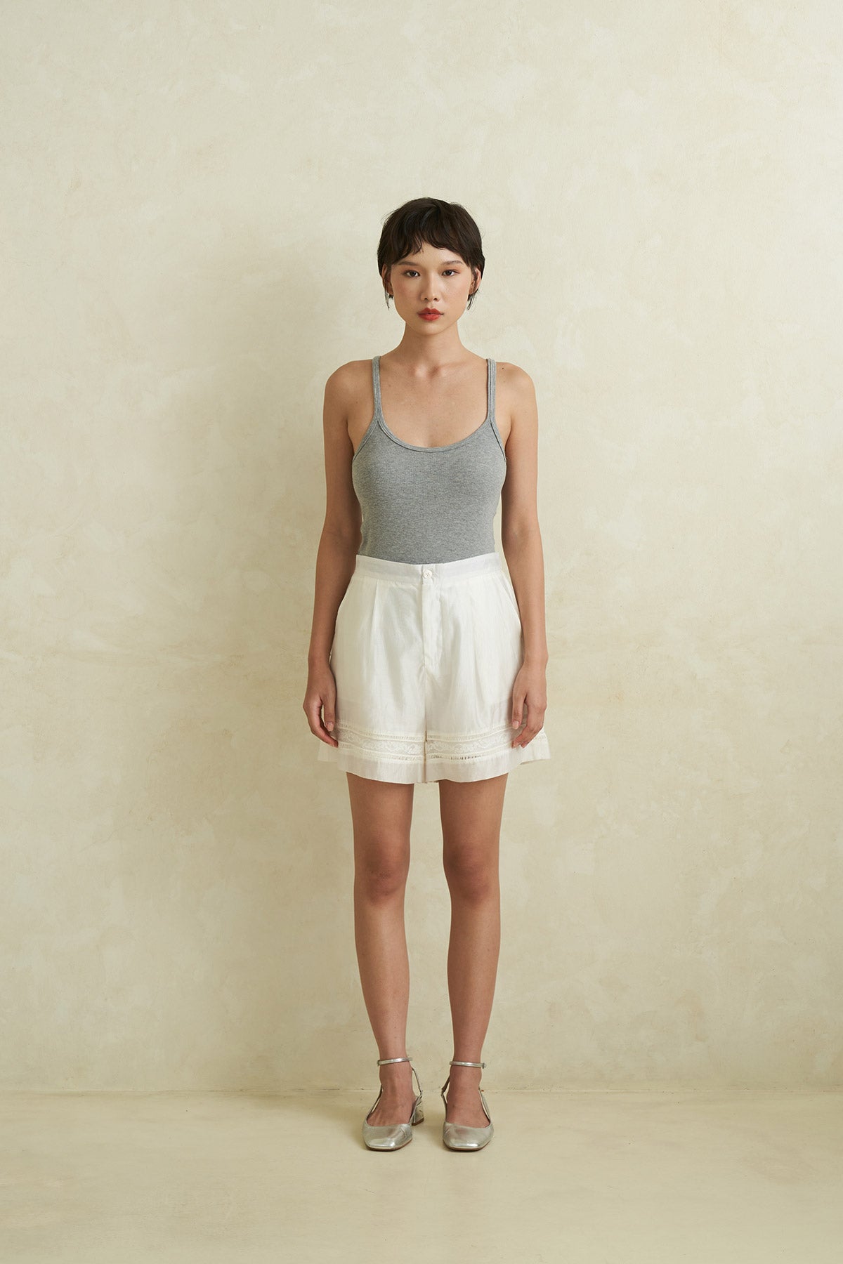 GLIMMER SHORTS WHITE